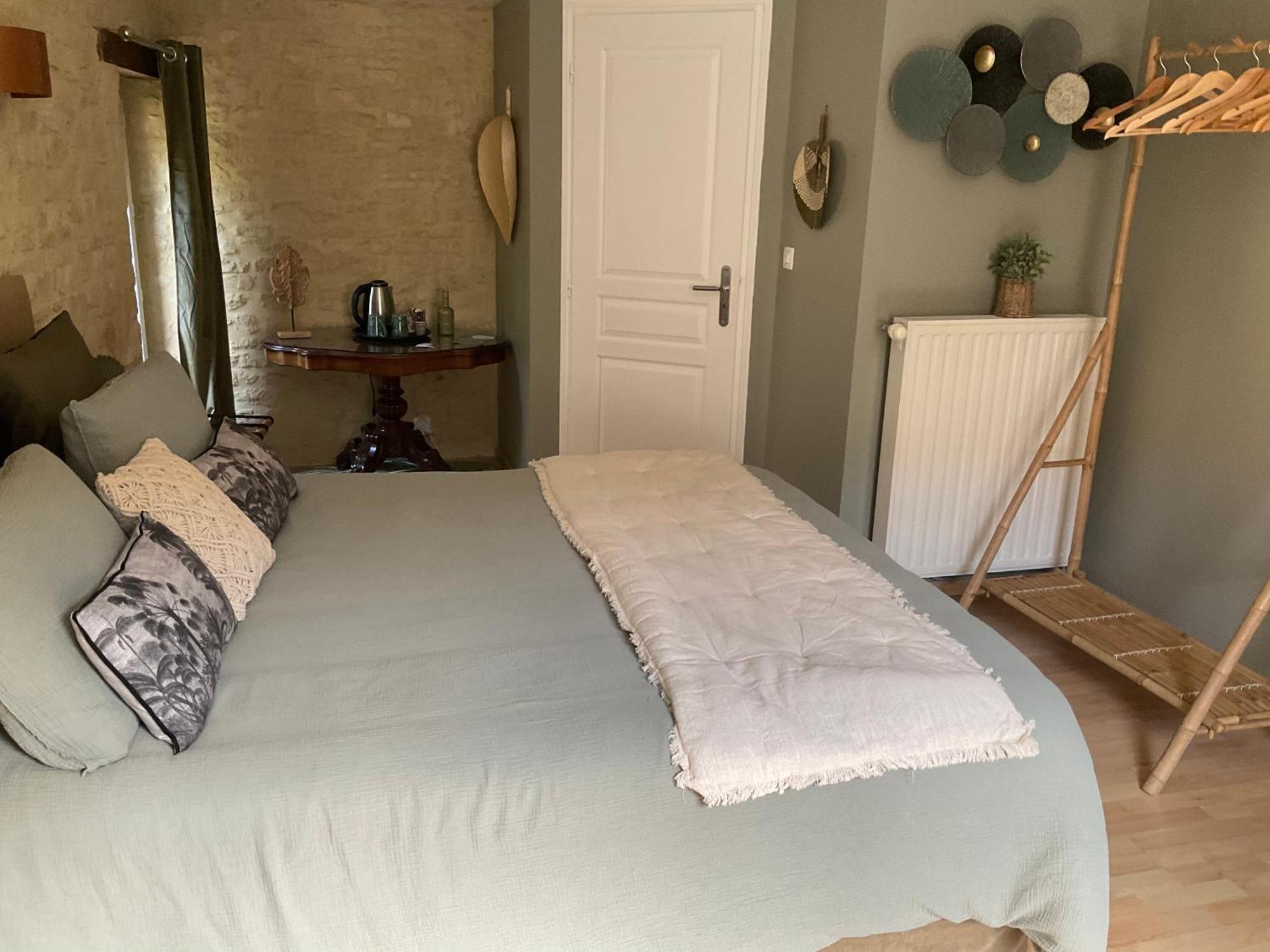 Chambres D'Hotes De L'Ancienne Auberge Thaon Bagian luar foto